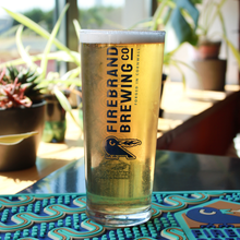 Load image into Gallery viewer, Helles Beach Pint Glasses
